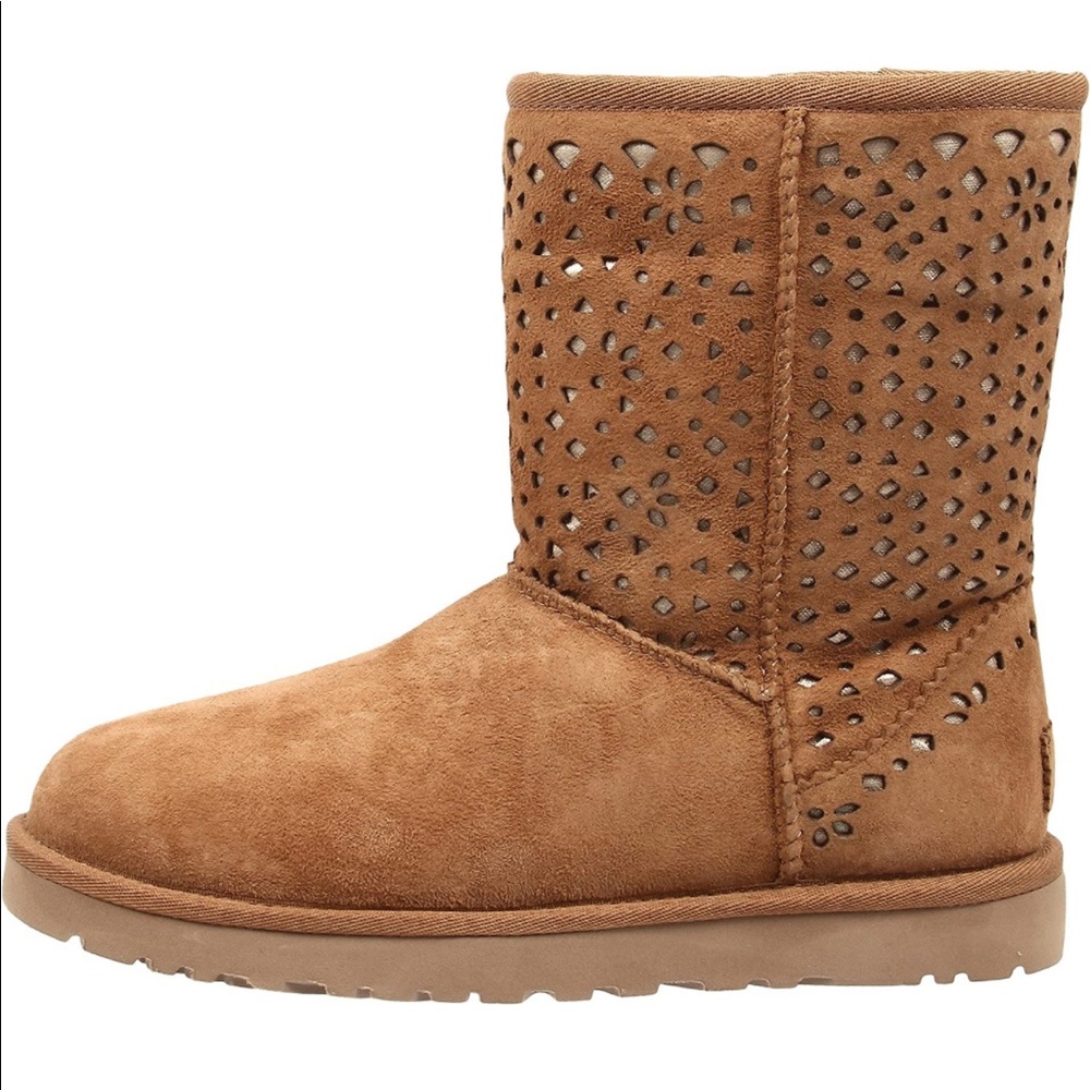 UGG Australia Classic Short Flora Perf Boot
